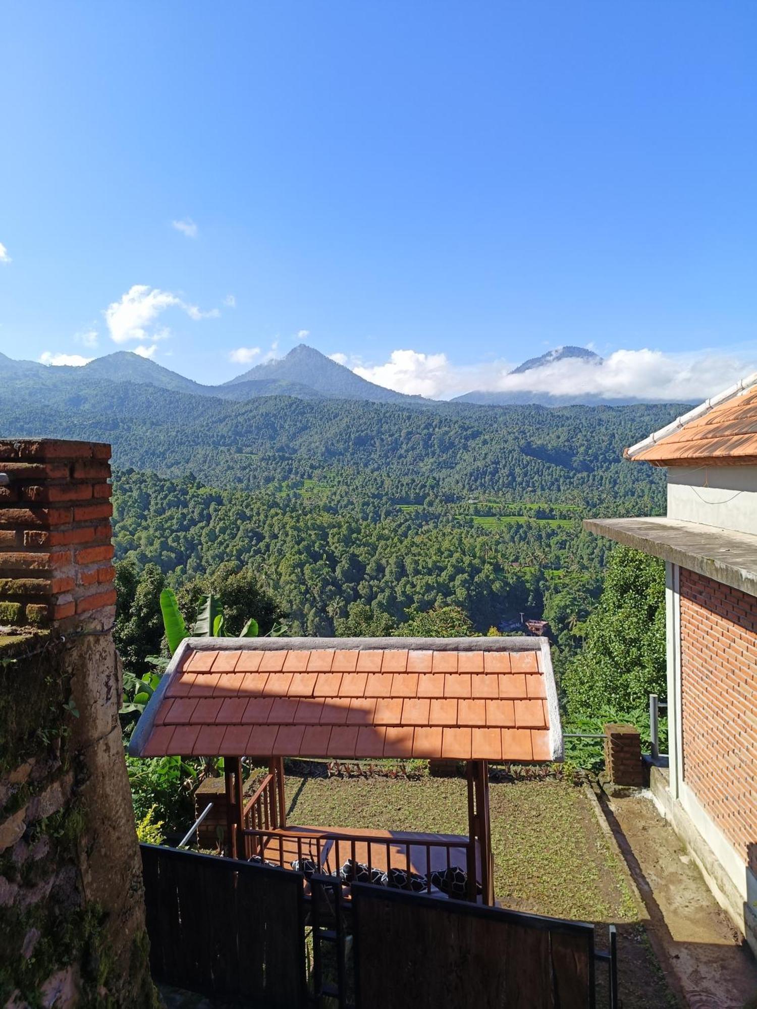 Made Oka Homestay And Warung Munduk Kültér fotó